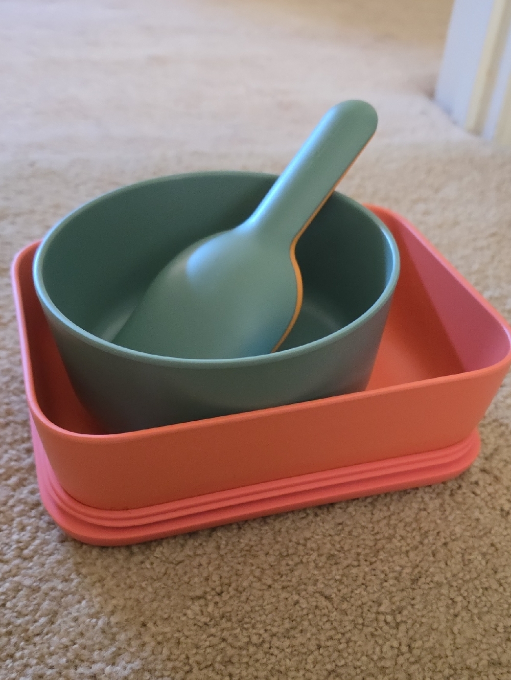 Silicone Pet Feeding Set in Teal and Coral